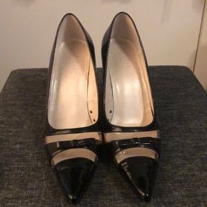 Black bow tie Guess heels